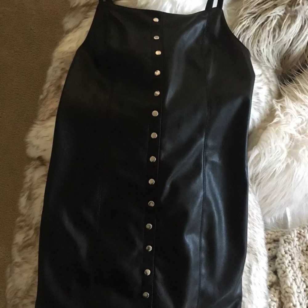 F21 Faux Leather Super Cute Mini S